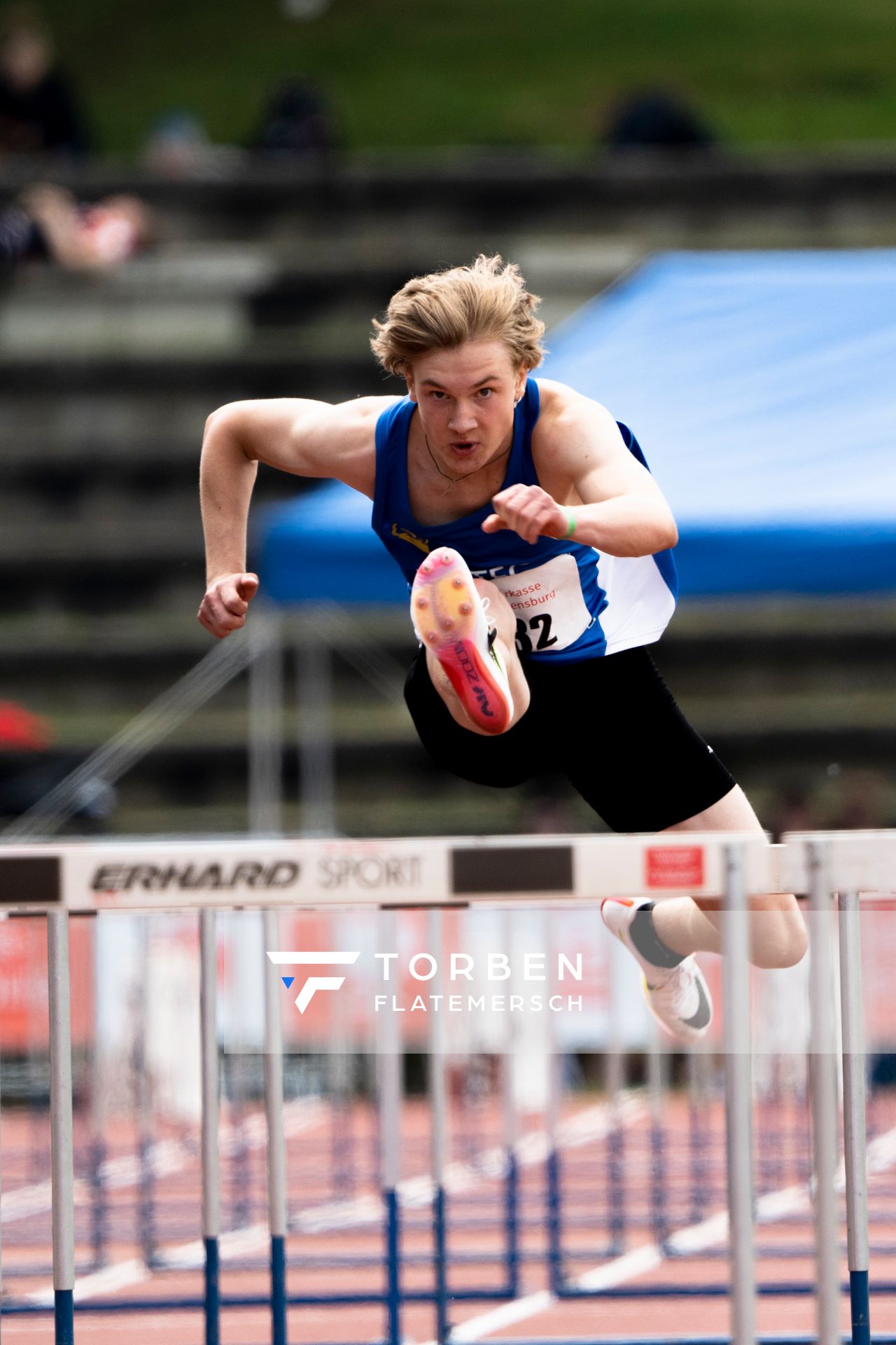 Nils Leifert (LAC Quelle Fuerth) ueber 110m Huerden am 04.06.2022 waehrend der Sparkassen Gala in Regensburg